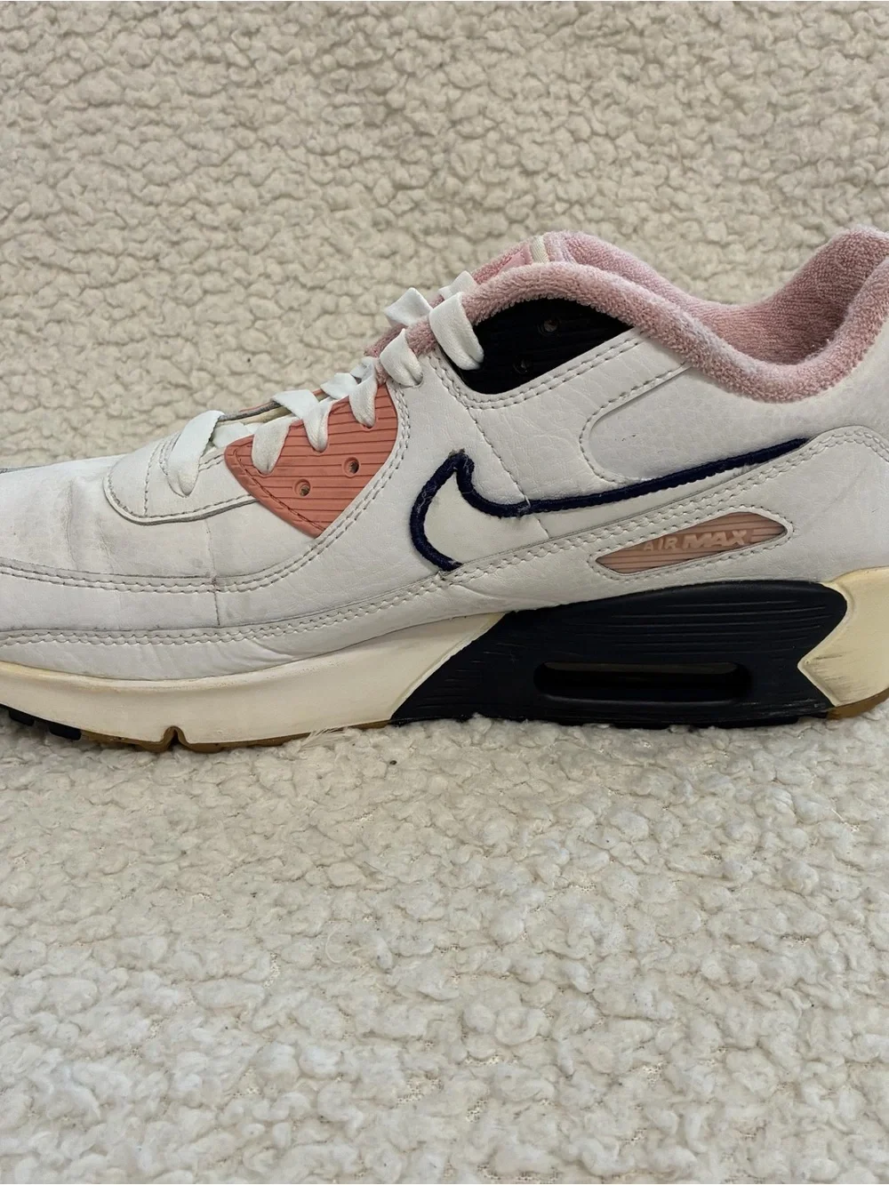 Nike Air Max 90 LTR SE White Pink Glaze Gum Bottom Size 7Y DB0472-100
